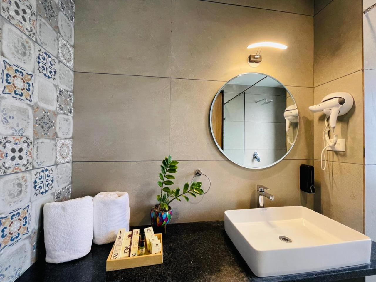 Suramya-A Luxury Boutique Hotel Udaipur Exterior foto